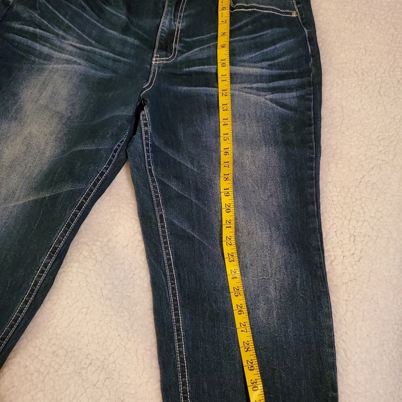 Cato Women's size 16 Jean capris.  In good condition - Picture 3 of 6